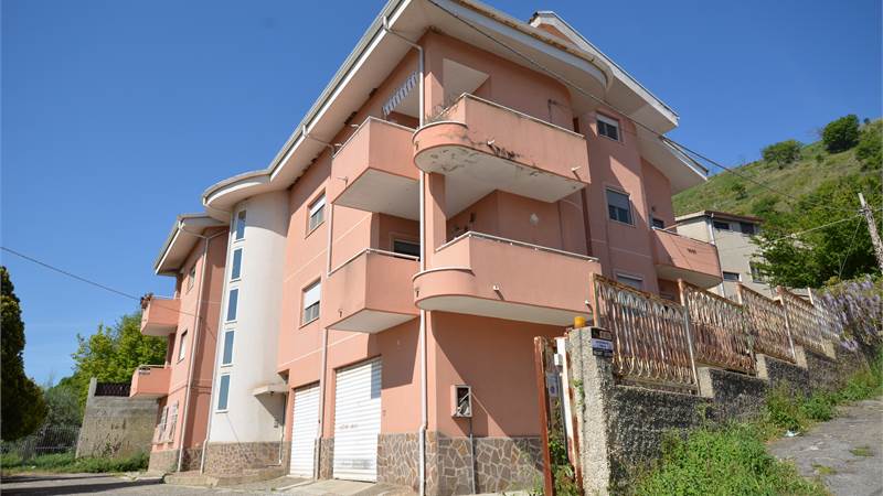 Stefanaconi – Appartamento luminoso con vista panoramica e garage