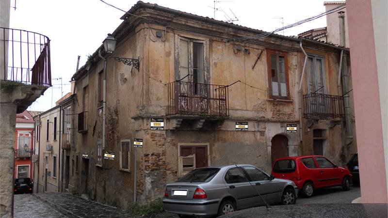 🏠Fabbricato indipendente da ristrutturare nel cuore del centro storico di Vibo Valentia